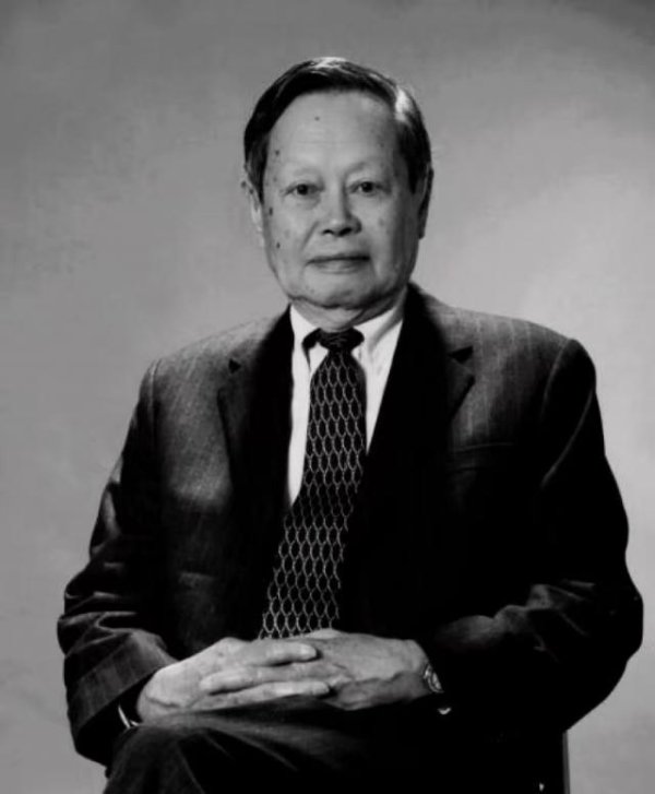 天诚配资 莫言写诗悼念杨振宁，回忆四次相见......